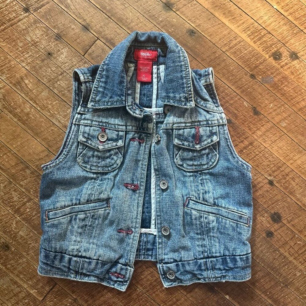 Mossimo denim kids 5 distressed normcore classic vest